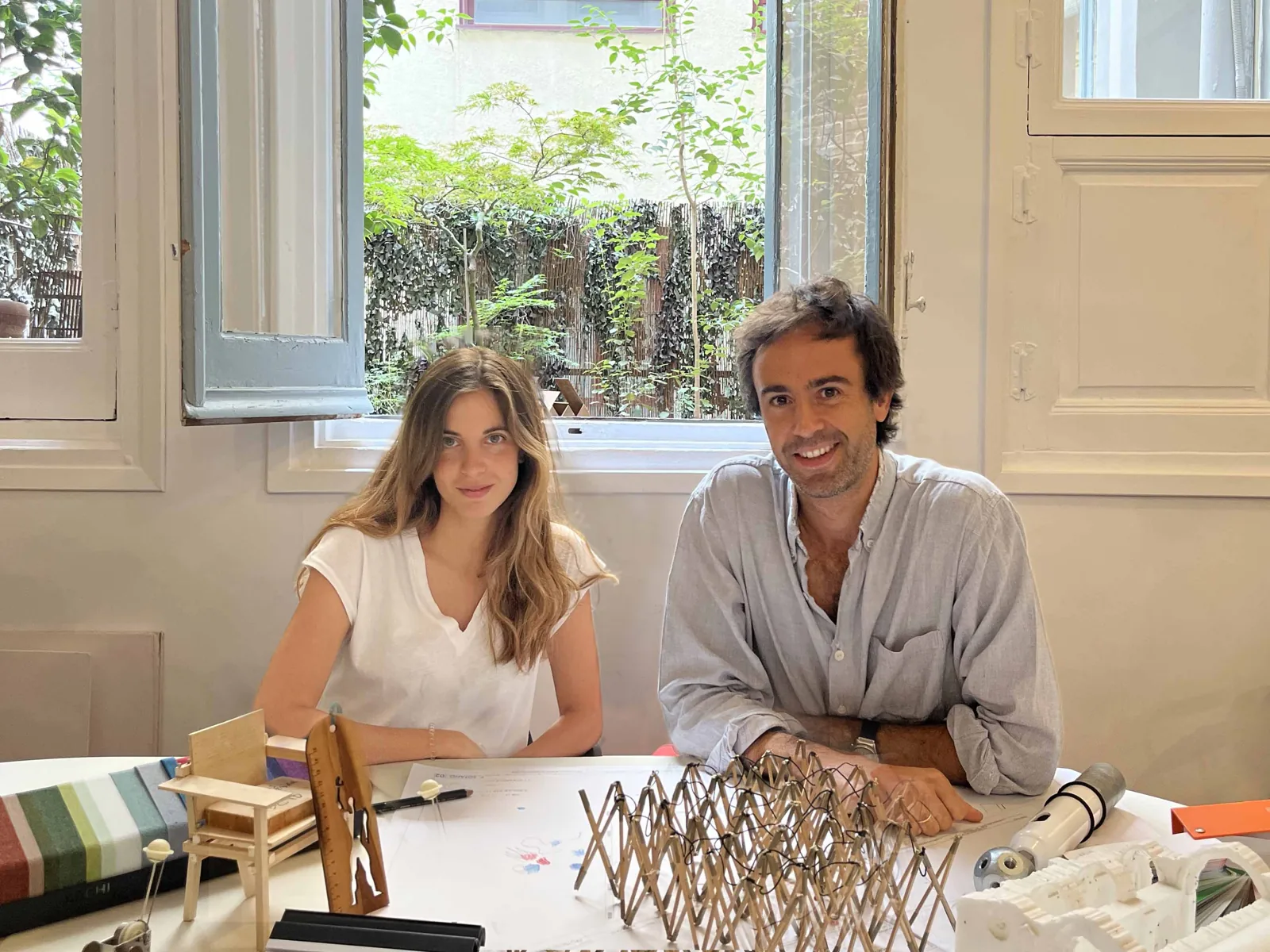Almudena Ballarín and Ramón Mendoza at the studio