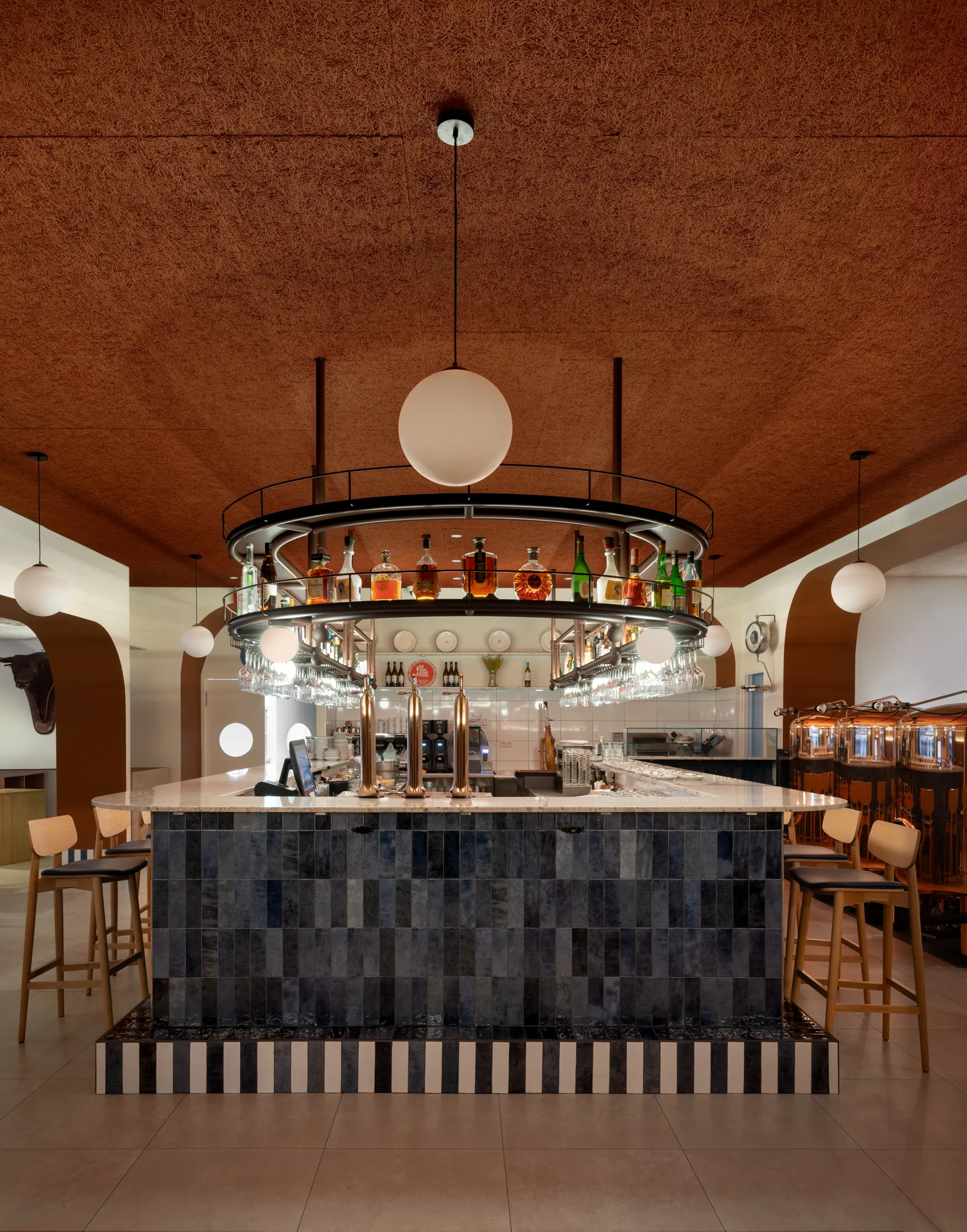 Restaurante El Capataz, Restaurant in AZCA (AZCA, Madrid). Image 2